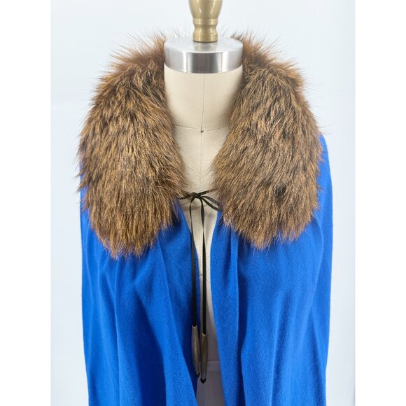 ANNA IRION Cashmere fur capelet Cape in Blue O/S - Picture 3 of 10